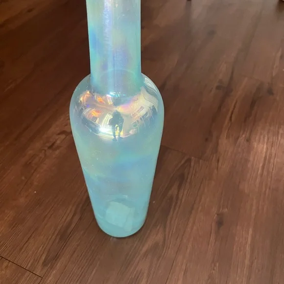 Tahari Iridescent Turquoise Glass Vase - Picture 6 of 8